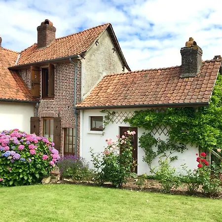 Holiday home Margot Vacqueriette-Erquieres